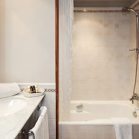 Birdie Aparthotel 4*