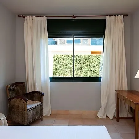 Birdie Aparthotel